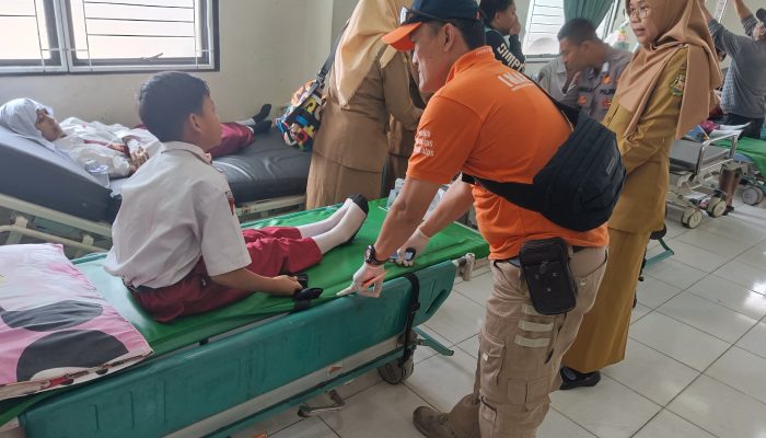 Diduga Keracunan Jajanan Ringan, Polresta Bandar Lampung Ambil Sample Makanan di SDN 1 Durian Payung