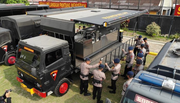 Perubahan Cuaca Ekstrim, Brimob Polda Lampung Siap Siaga