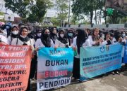 Ratusan Guru Honorer di Way Kanan Unjuk Rasa, Apa Saja Yang Dituntut??