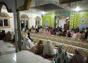 Pengurus Masjid Ar-Rahman Pekon Bakhu Gelar Khataman Alquran dan Santunan Anak Yatim