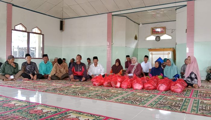 MTBMI Campang tiga Bagikan Paket sembako Kepada Lansia  dan Santunan Anak Yatim