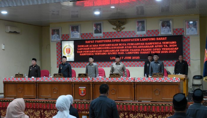 Sejumlah Fraksi DPRD Lampung Barat Sampaikan Pandangannya Terkait RPJMD