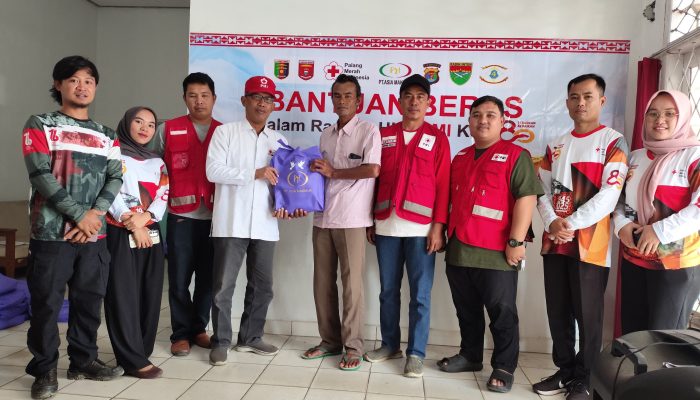 HUT Ke-80 PMI Lampung Barat Gelar Bakti Sosial, Salurkan 735 Paket Beras