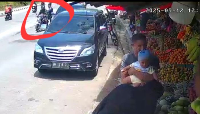 Parkir Diarea Toko Buah Pasar Liwa, Sekejab Uang Rp800 Juta Raib Digondol Pencuri, Polisi Kejar Pelaku