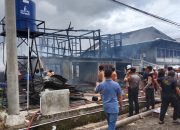 Api Berhasil Dipadamkan, Satu Unit Rumah Milik Zalal Warga Pekon Canggu Tidak Bisa Diselamatkan