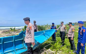 Terseret Ombak Hendak Melaut, Satu Nelayan Belum Ditemukan di Perairan Bangun Negera Pesisir Barat Lampung