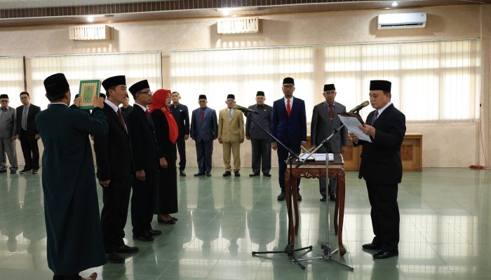 Tiga Pejabat Administrator Pemkab Lampung Barat Dilantik