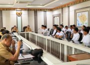 Menjaga Lingkungan dan Menjamin Kesehatan Perintah Tegas Bupati Lambar Kepada Kepala SPPG