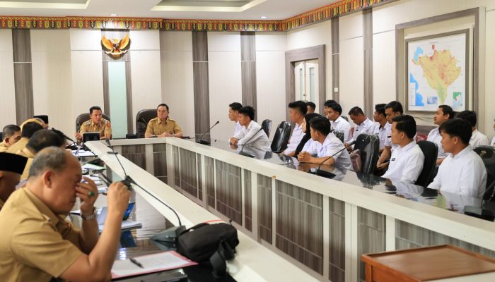 Menjaga Lingkungan dan Menjamin Kesehatan Perintah Tegas Bupati Lambar Kepada Kepala SPPG