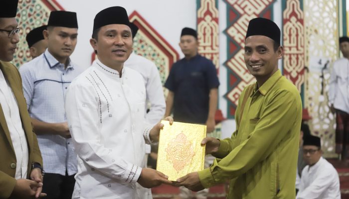 Gerakan Sehari Khatam Al-Qur’an Capai 1.265 Khataman di Lampung Barat, Sekakigus Launching Zakat