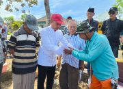 Pasca Kebakaran di Pekon Kenali, Bupati Parosil Mabsus Sambangi Korban Sampaikan Bela Sungkawa