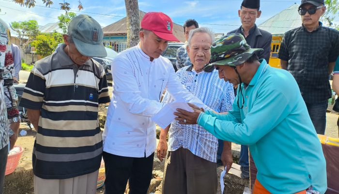 Pasca Kebakaran di Pekon Kenali, Bupati Parosil Mabsus Sambangi Korban Sampaikan Bela Sungkawa