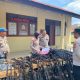 Pastikan Kondisi Baik dan Aman Kapolres Pesisir Barat Cek Senjata