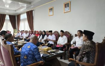 PMI Lampung Barat Audensi Ke-Bupati Ajukan Mobil Donor Darah