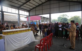 Sebanyak 6.000 Liter Minyak Goreng Disiapkan Kegiatan Pasar Murah di Pasar Liwa