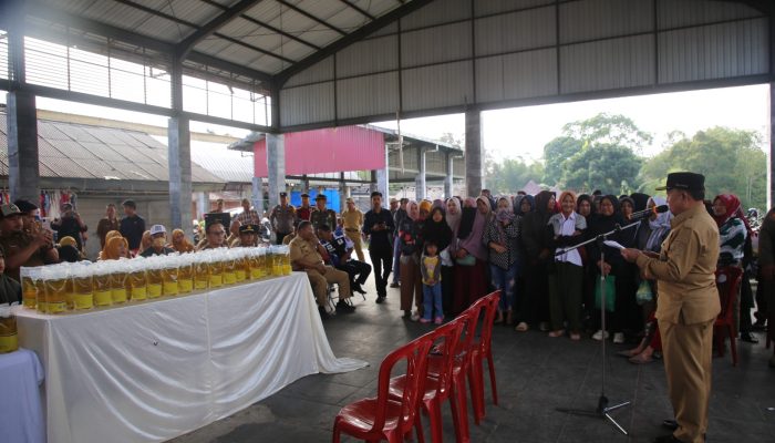 Sebanyak 6.000 Liter Minyak Goreng Disiapkan Kegiatan Pasar Murah di Pasar Liwa