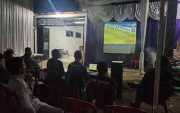 Nobar Piala Dunia di Kodim 0422 Lampung Barat, Jadi Ajang Kebersamaan Dengan Warga