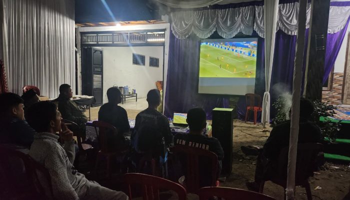 Nobar Piala Dunia di Kodim 0422 Lampung Barat, Jadi Ajang Kebersamaan Dengan Warga