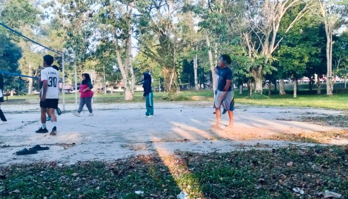 Lapangan Bola Voli Pemkab Lampung Barat Tidak Terawat dan Hancur, Atlit Minta Segera di Perbaiki