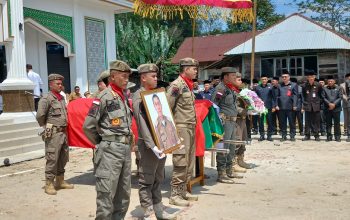 Pemkab Lampung Barat Antar Kepala Disdukcapil Ruspan Anwar ke Peristirahatan Terakhir