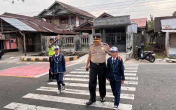 Tingkatkan Pelayanan Pagi Hari, Wakapolres Lampung Barat Pimpin dan Tinjau Langsung Pengamanan Rawan Pagi di MTsN 1 Liwa
