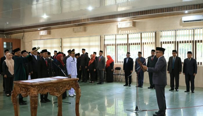 Bupati Lampung Barat Lantik 20 Pejabat Strategis, Isi Kekosongan Jabatan yang Hambat Kinerja