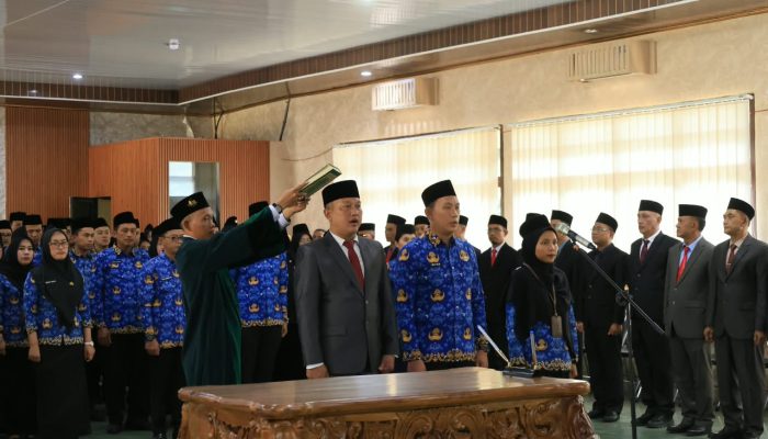Pagi 20 Pejabat Dilantik Bupati, Sore Hari Wakil Bupati Lantik 72 Pejabat Dilingkungan Pemkab Lampung Barat