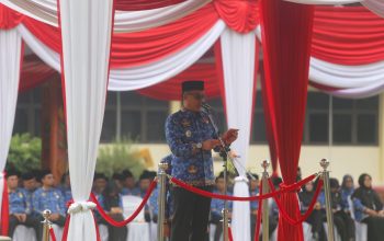Pimpin Upacara Hari Sumpah Pemuda ke-98, Bupati Parosil: Kemajuan Sejati Dimulai dari Karakter