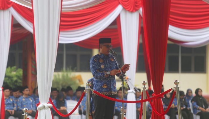 Pimpin Upacara Hari Sumpah Pemuda ke-98, Bupati Parosil: Kemajuan Sejati Dimulai dari Karakter